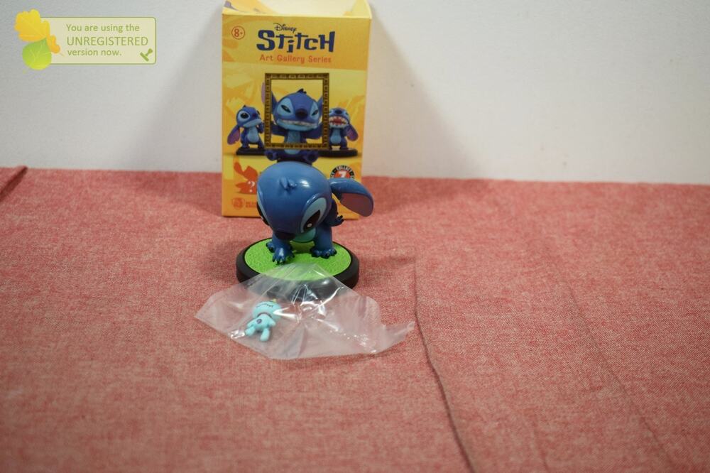 YuMe Disney Stitch Art Gallery Series Stitch Gleaning the Crump